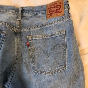 Levi’s 501 taper jeans